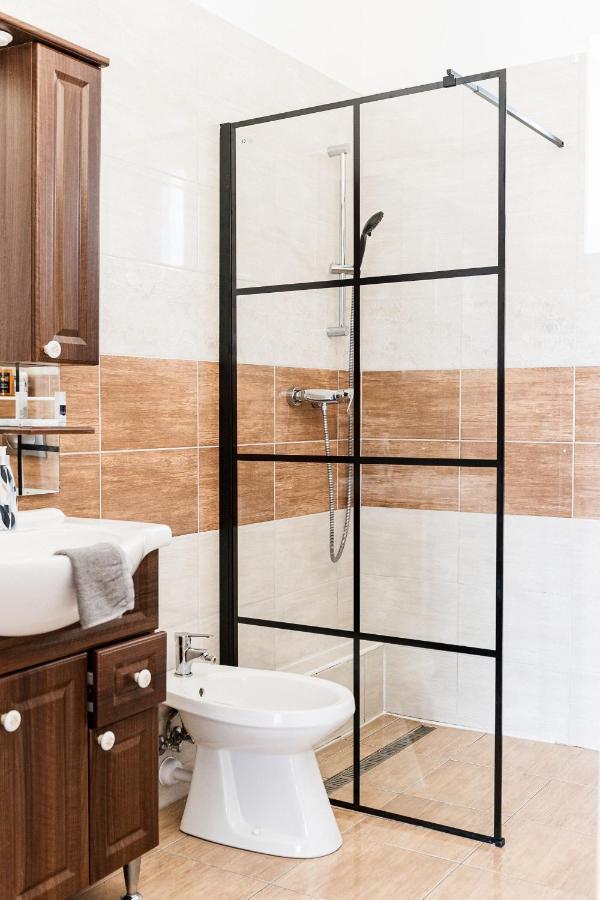 Levendula Apartmanhaz Бадачоньтомай Экстерьер фото